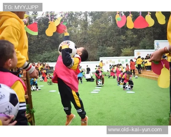 足球耍猴游戏技巧解析助你轻松掌握这项趣味运动的玩法与策略